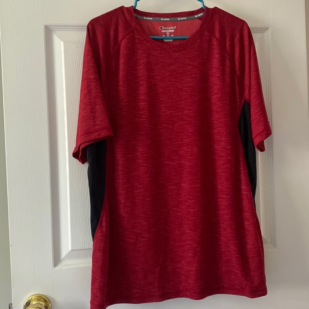 Men’s champion shirt, size extra large